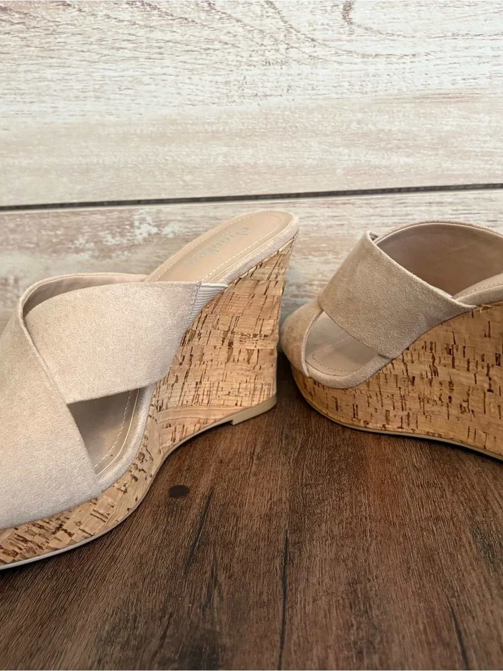 Charles By Charles David Cork Wedge Mules Nude Beige Crisscross Comfortable Sz 8
